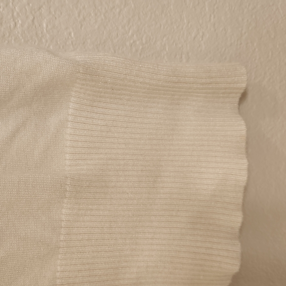 Audrey and Grace Women's Sweater Vest - Picture 3 of 5